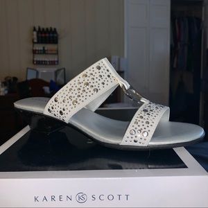 💲💲 Karen Scott “Eanna” Slide Sandals